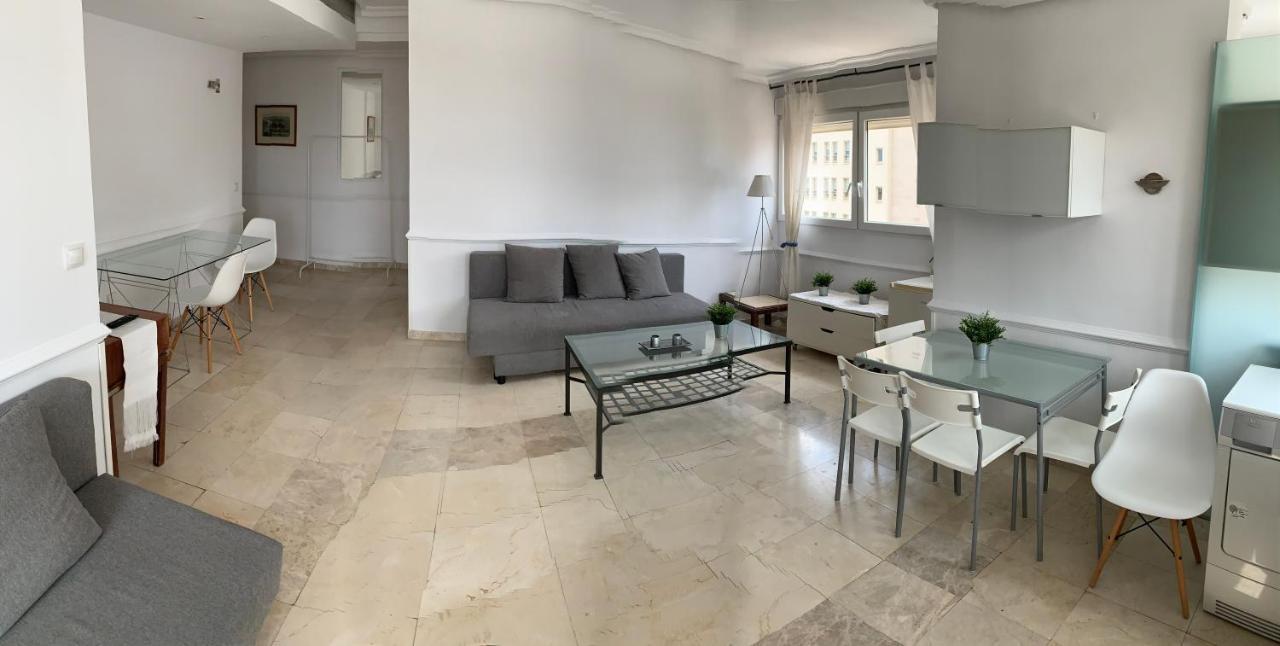 Pisos Con Piscina De Temporada Corta Estancia Мадрид Екстериор снимка
