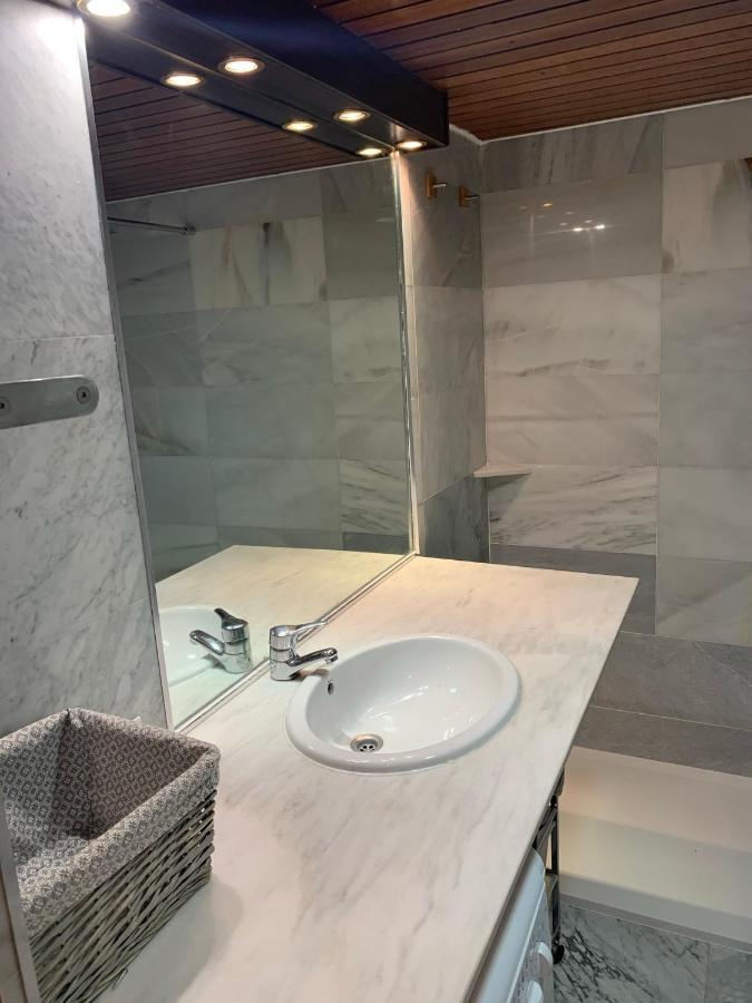 Pisos Con Piscina De Temporada Corta Estancia Мадрид Екстериор снимка