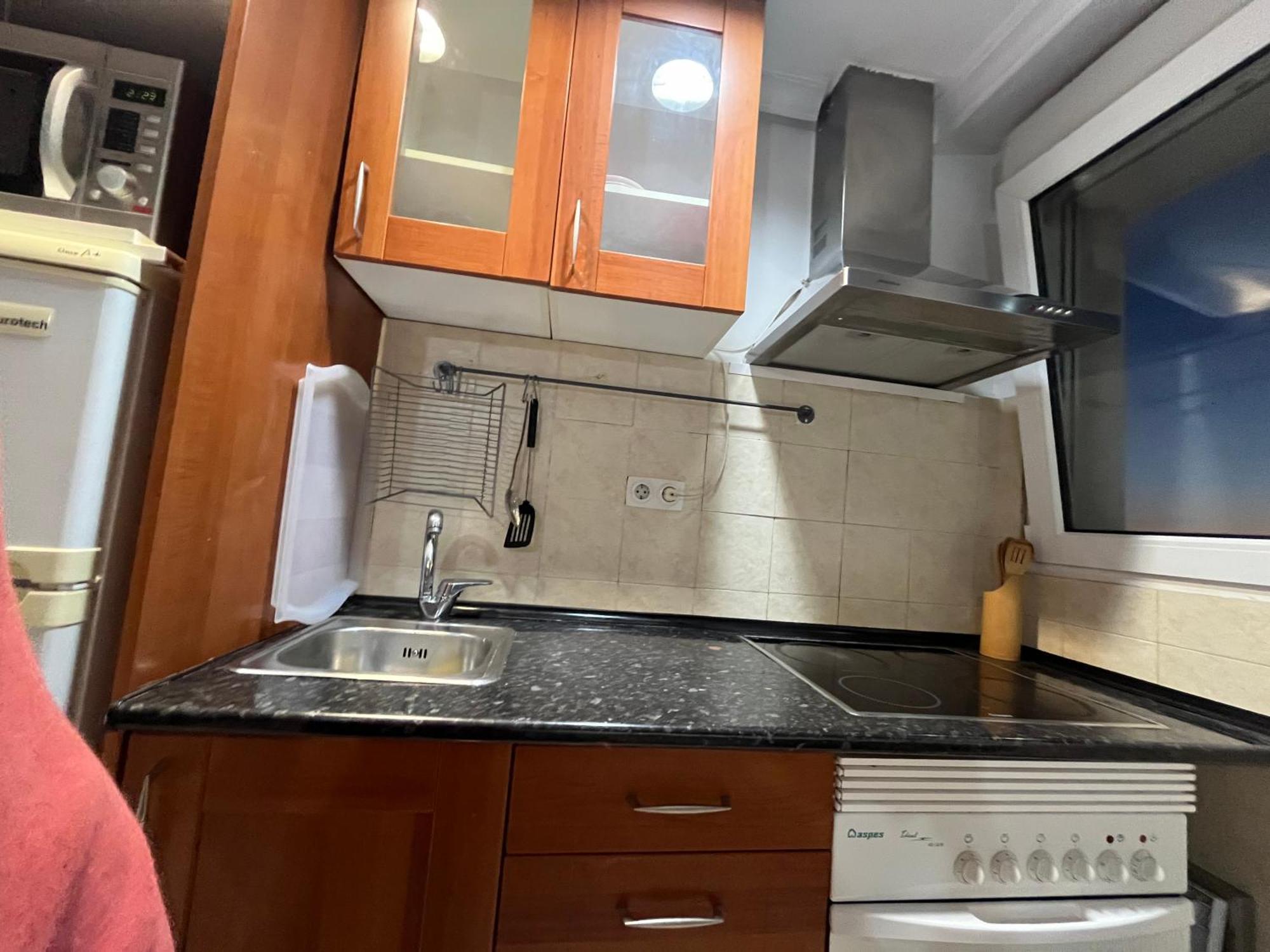 Pisos Con Piscina De Temporada Corta Estancia Мадрид Екстериор снимка