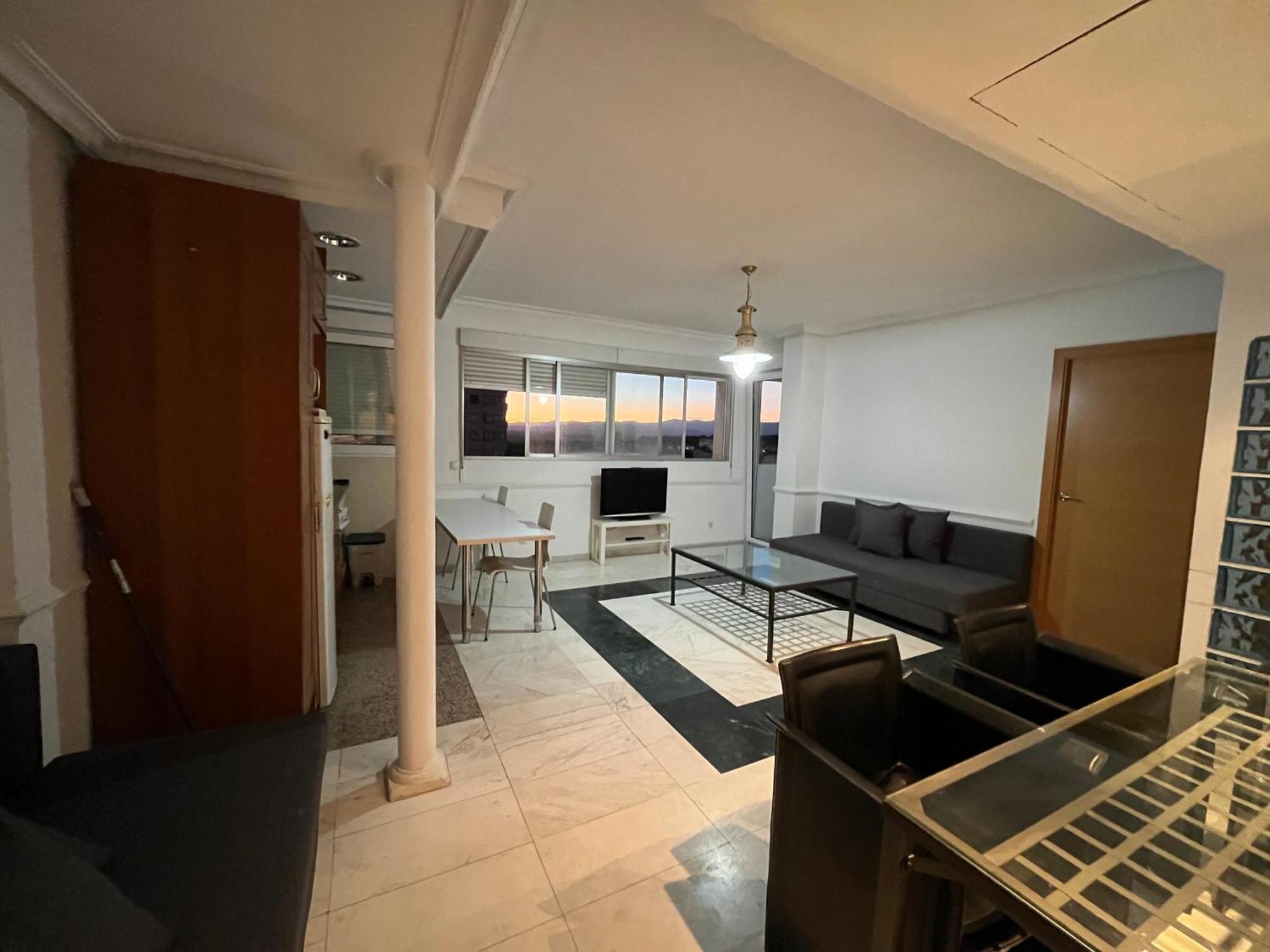 Pisos Con Piscina De Temporada Corta Estancia Мадрид Екстериор снимка