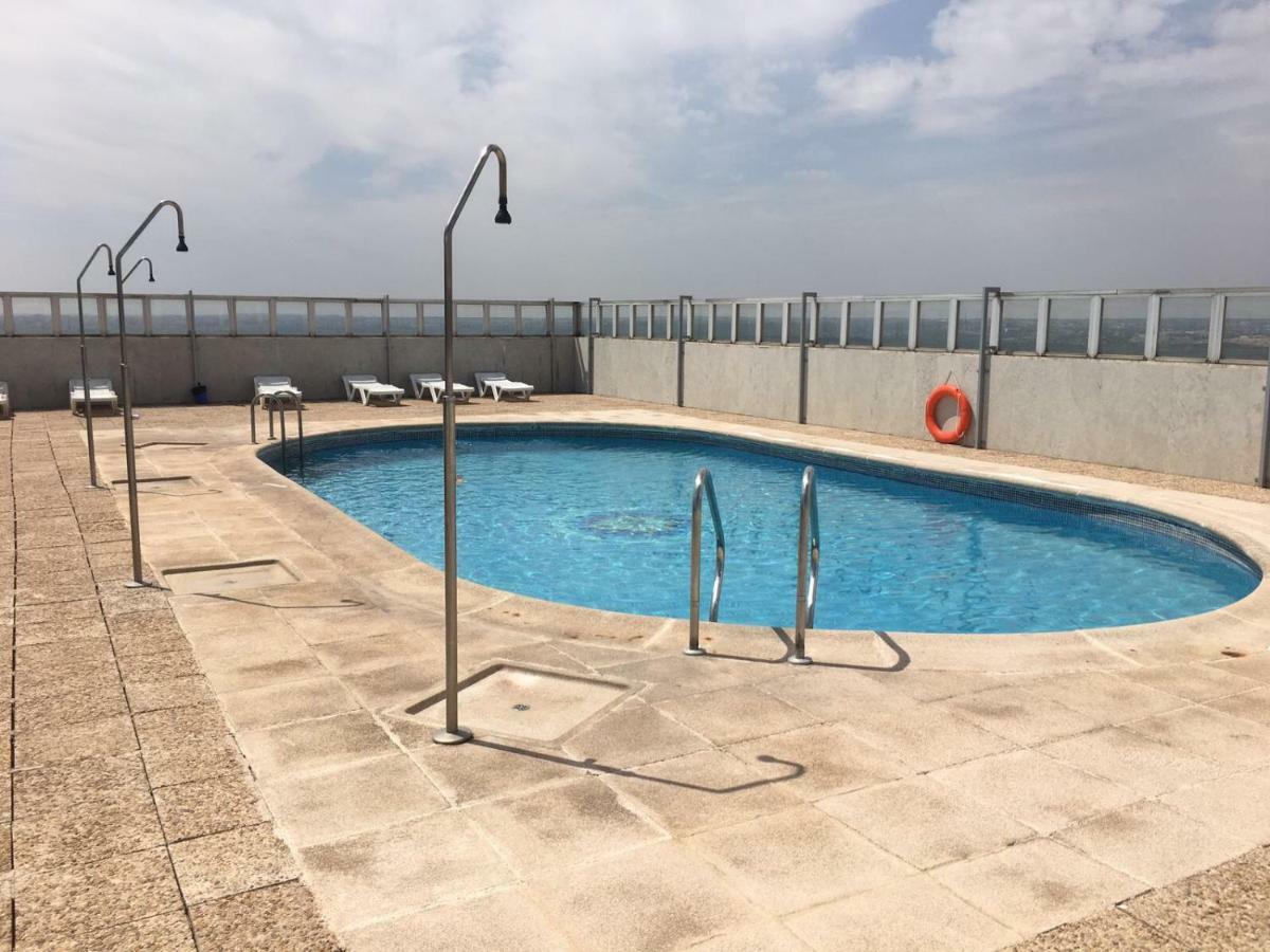 Pisos Con Piscina De Temporada Corta Estancia Мадрид Екстериор снимка